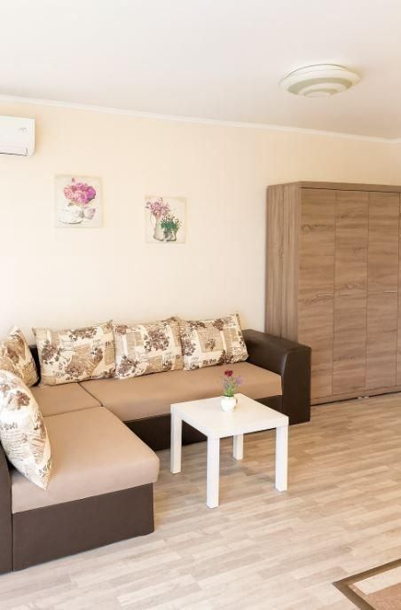 Дава се под наем Двустаен апартамент в Варна, Левски - 65 кв.м за 450 € - Снимка #1