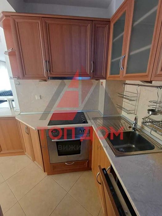 Дава се под наем Тристаен апартамент в Варна, Бриз - 150 кв.м за 867 € - Снимка #4