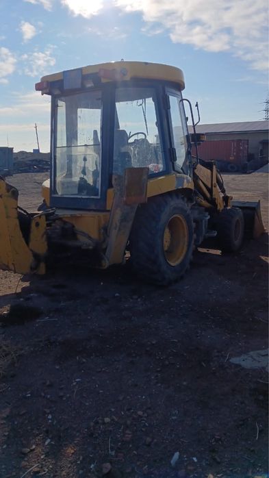 Продается экскаватор 3в1