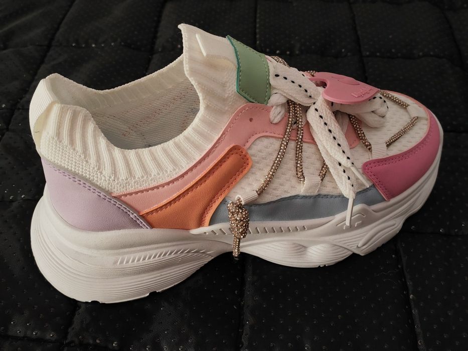 Adidași noi măsura 39