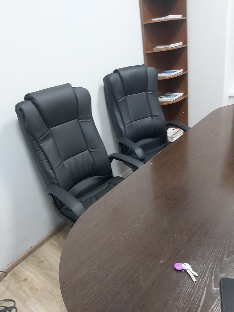 Продаю стулья кресла срочно
