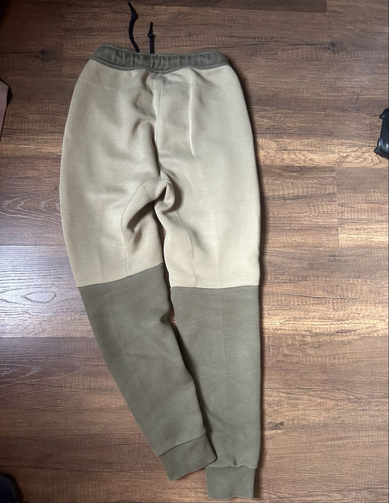 Nike tech fleece