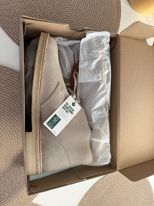 Ghete piele intoarsa Clarks