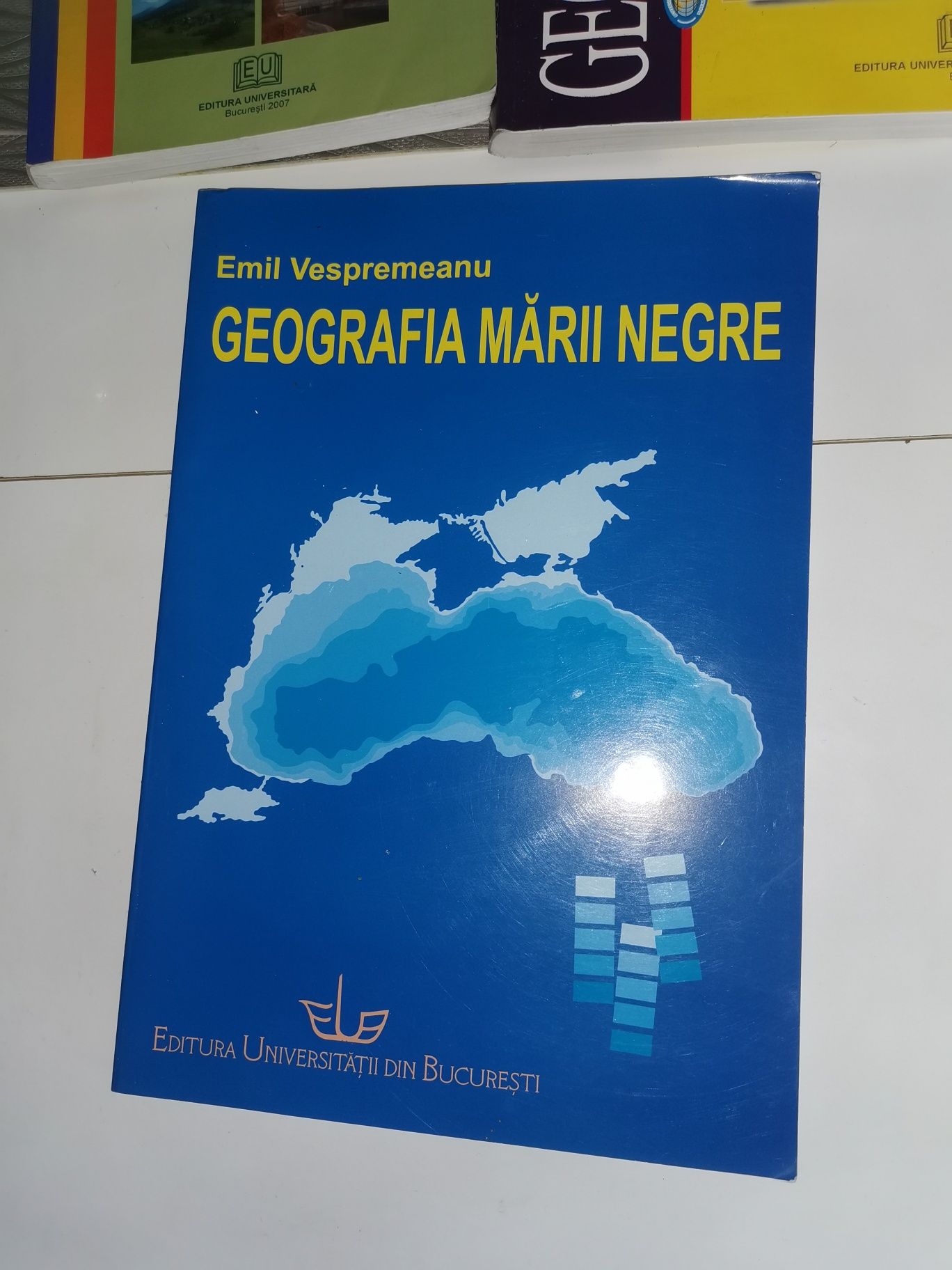 Vând Cărți de Geografie