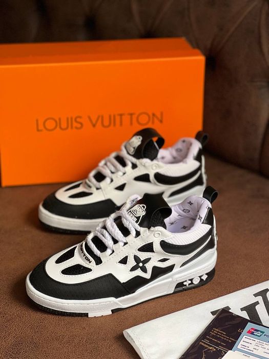 Adidași Louis Vuitton damă