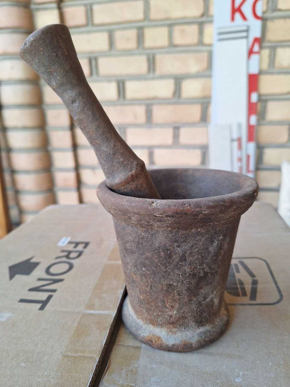 ступа с пестиком, железная, толстостенная, бу.