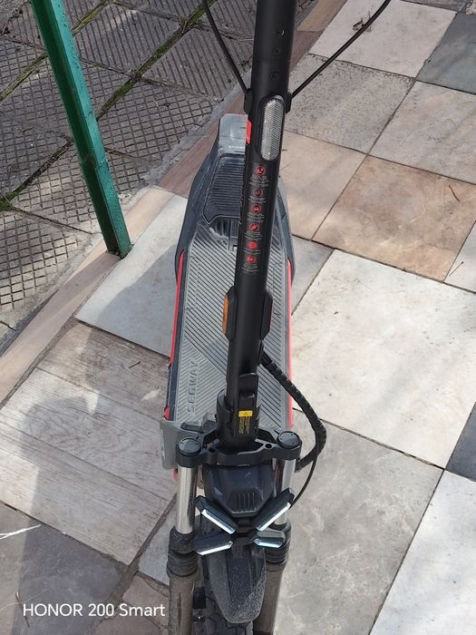 Тротинетката Segway ZT3PRO