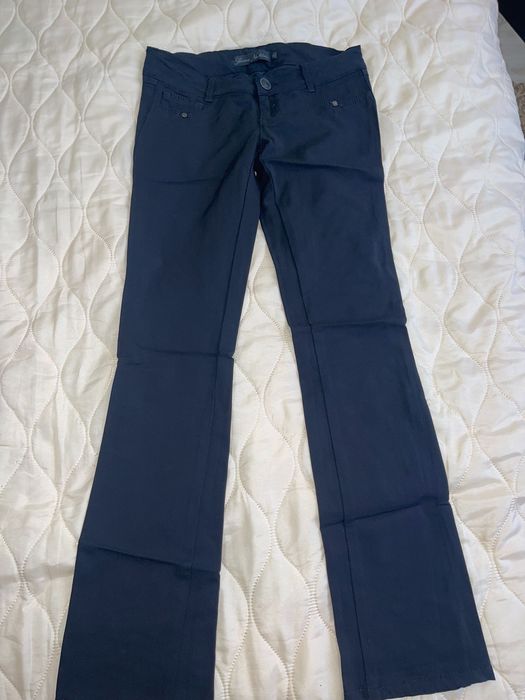 Черен панталон с ниска талия