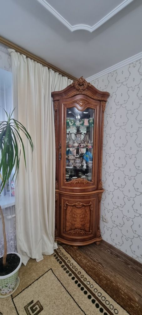 Комплект 1 диван,2 кресла, 2 серванта