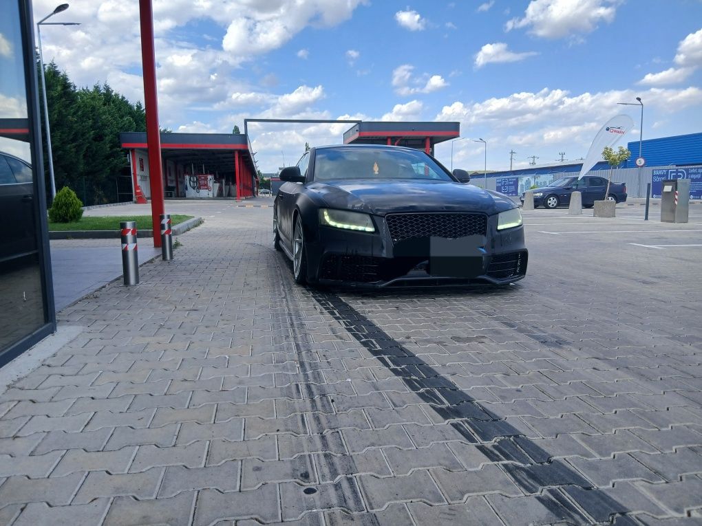 Audi a5 negru mat