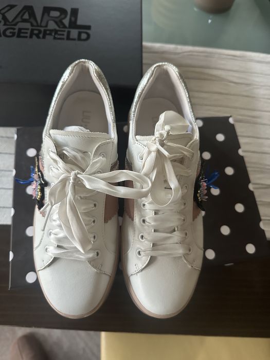 Дамски кецове