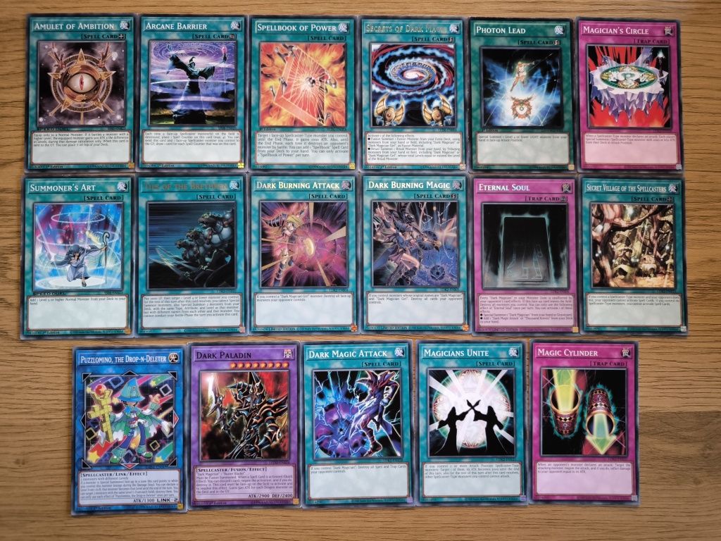 Yugioh Dark Magician deck