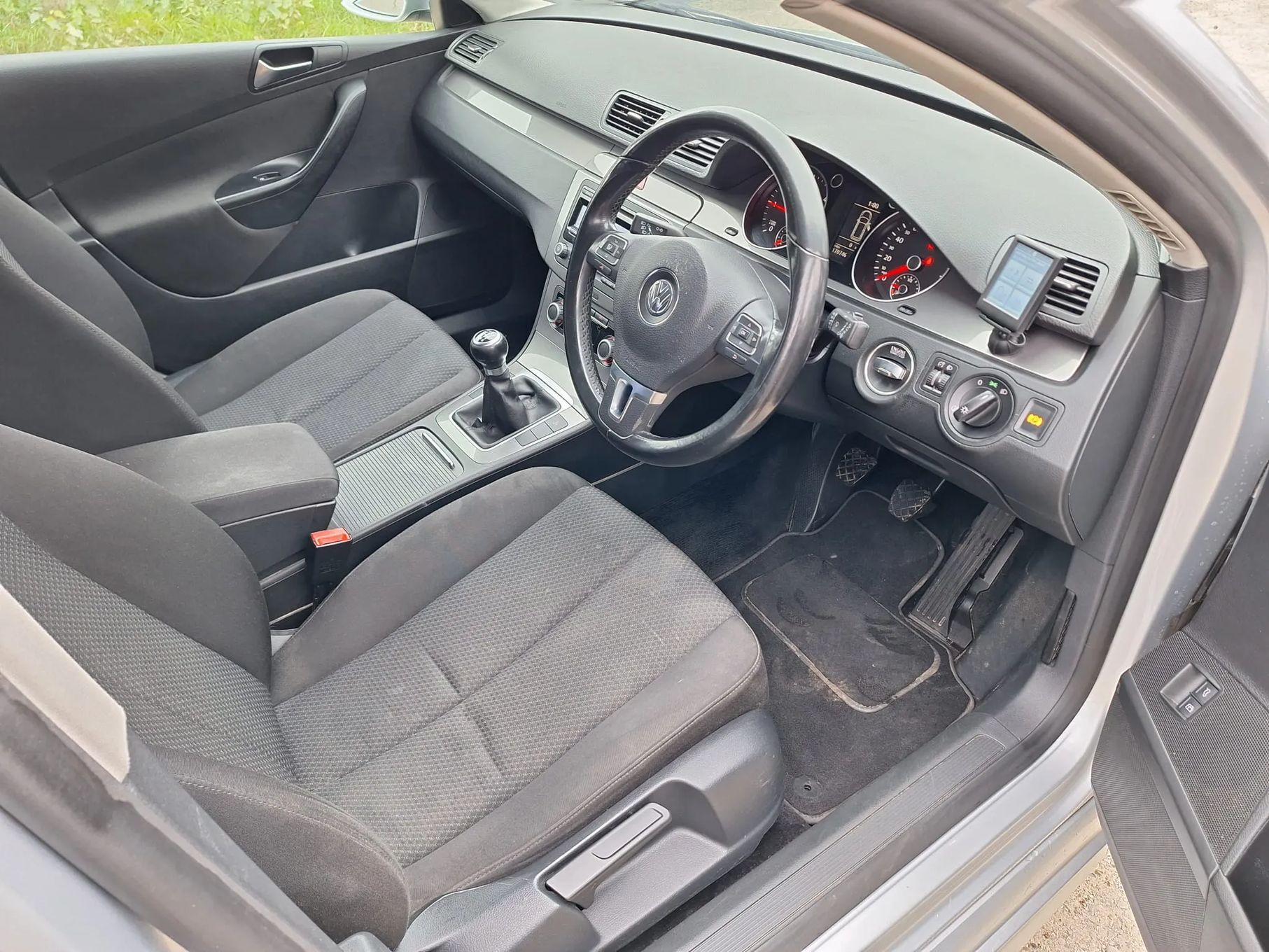 Dezmembrez Volkswagen Passat B6 Variant R-line (3C5) 2.0 TDI CBAB 2010