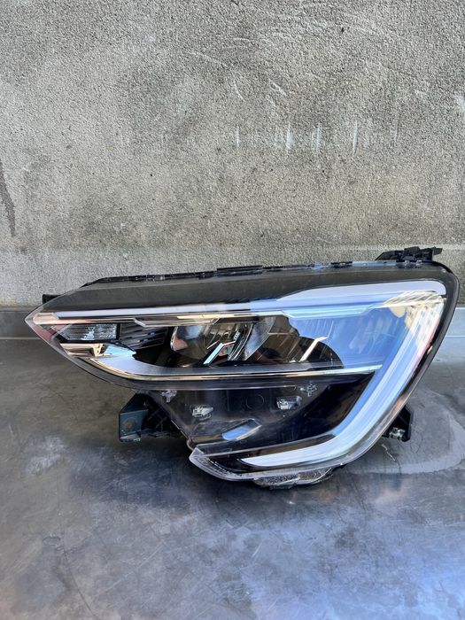 Far stanga full led Renault Arkana