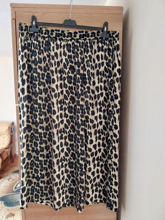 Fusta nouă de vara , super drăguța