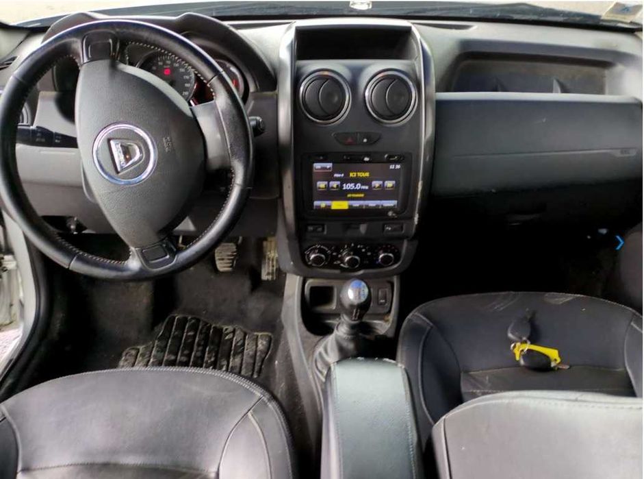 Dacia Duster 1.2T 2015 avariat rate fixe fara avans tbi