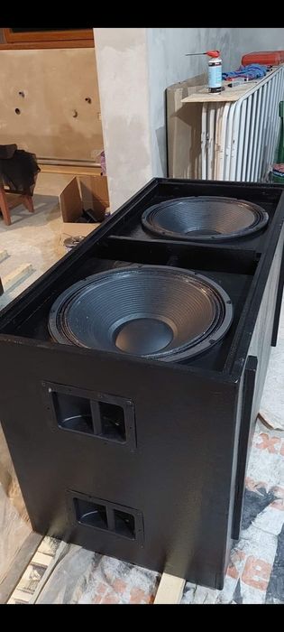 Subwoofer Dual 18 inch