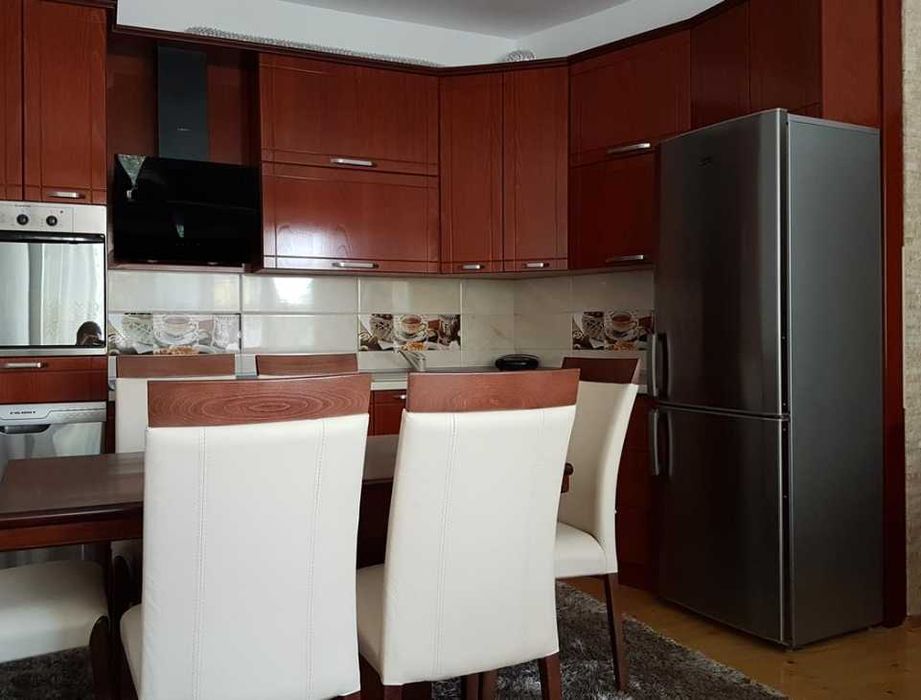 Дава се под наем Тристаен апартамент в Пловдив, Гагарин - 91 кв.м за 382.5 € - Снимка #1