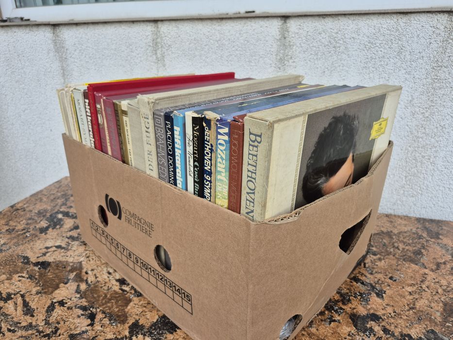 Vând 150LP Discuri Vinil colectia Deutsche Grammophon, Emi His Master'