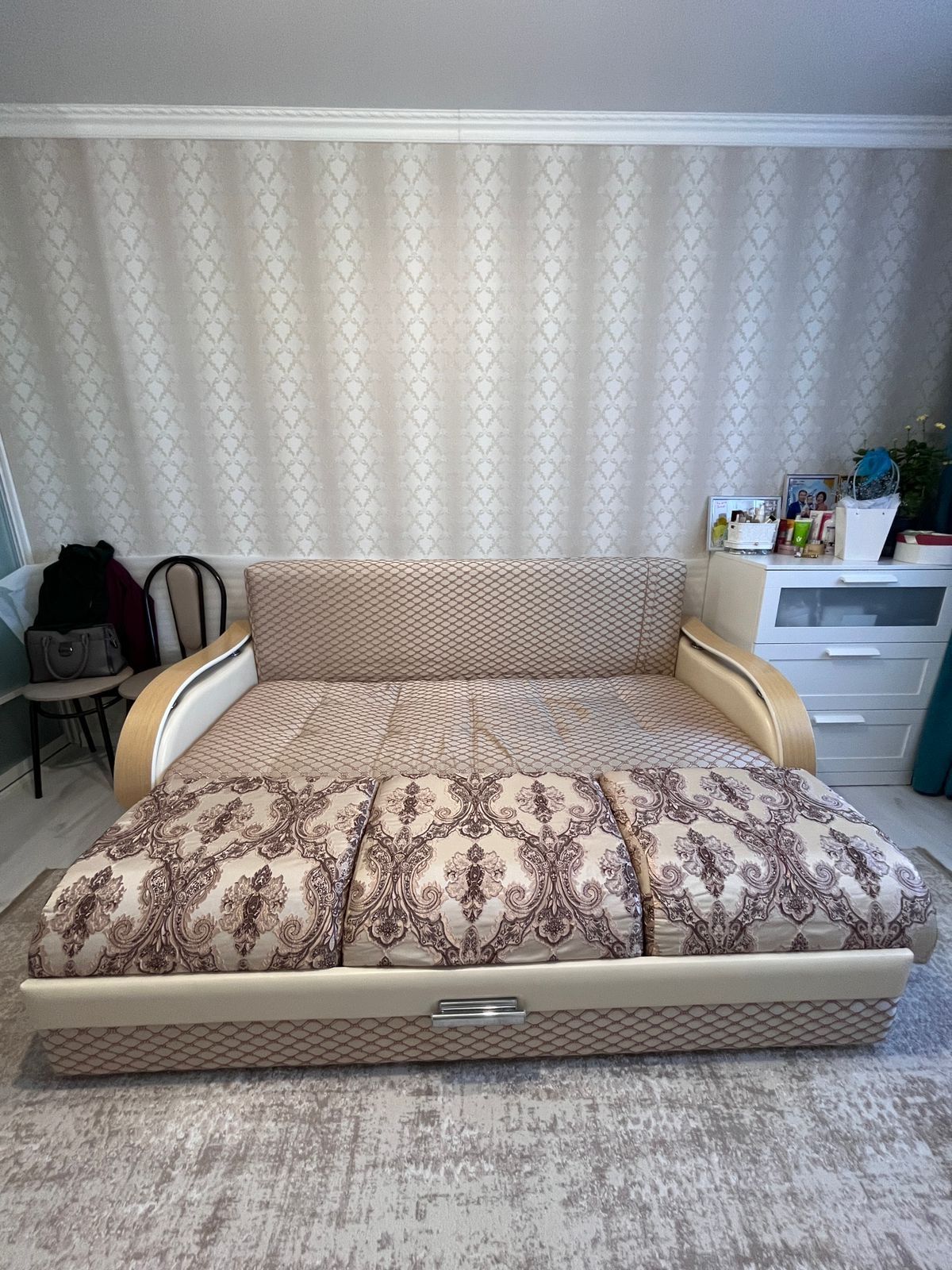 Продам диван, в отличном состоянии