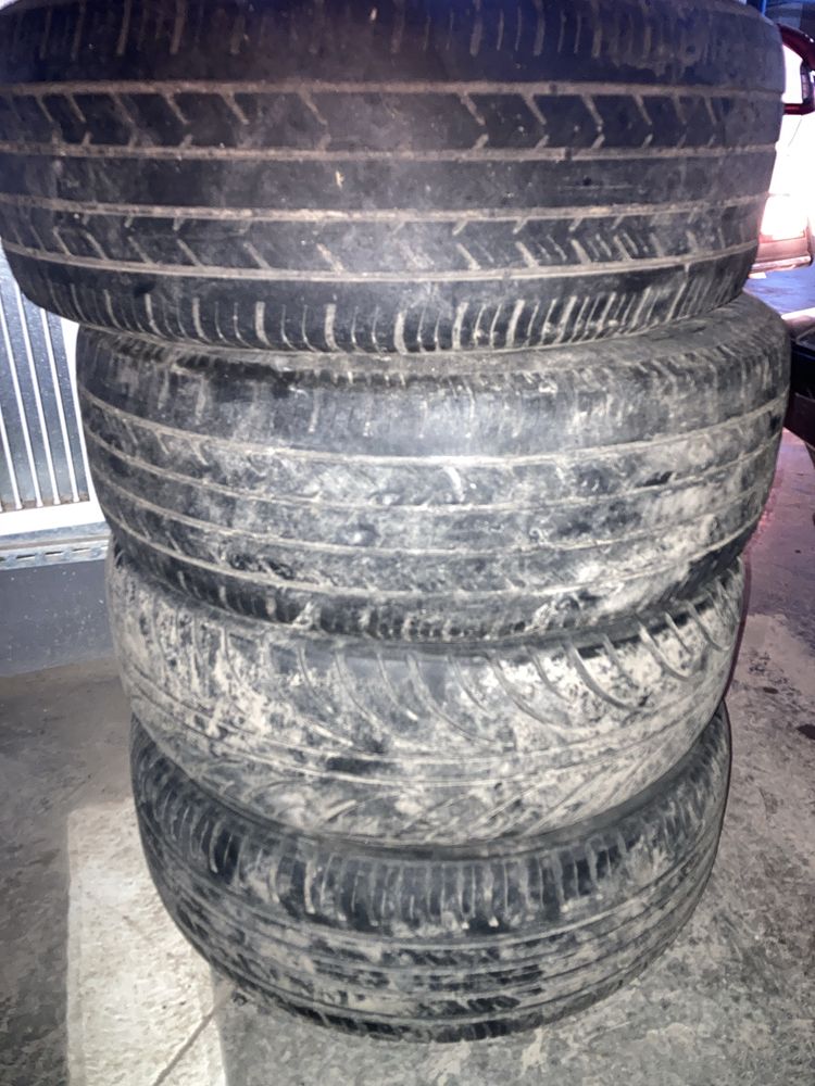 Продам комплект летних резин 205/65 R15