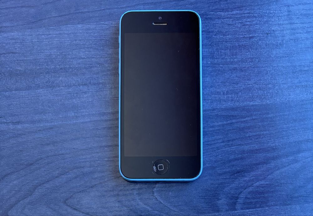 Iphone 5c в синьо