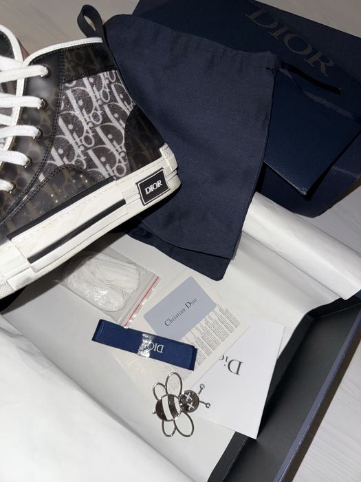 Tenesi C Dior,purtati odata/PREDARE IMEDIATA