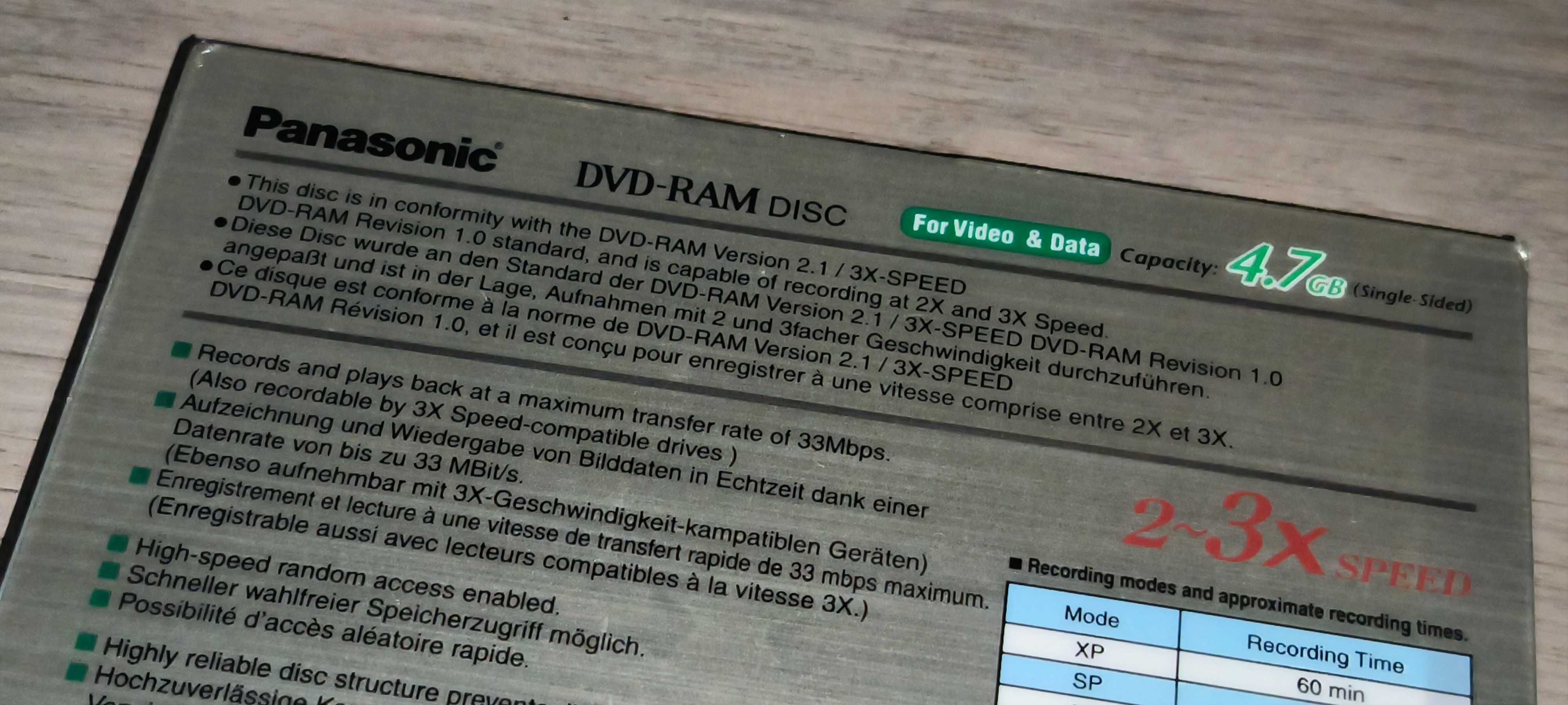 3 bucati blank - 
DVD – RAM PANASONIC - 
4.7 gb – 120 min -