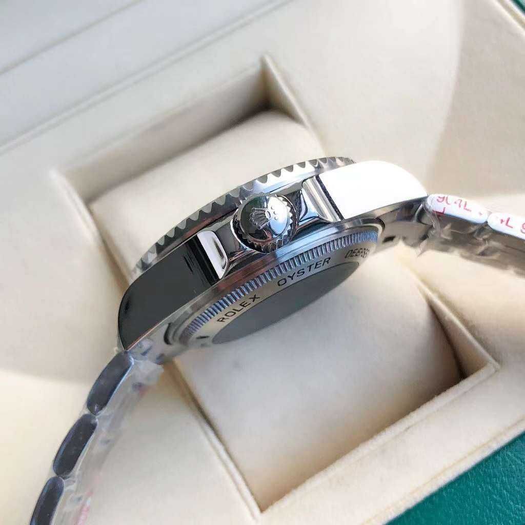 ROLEX sea- dweller 44mm черно