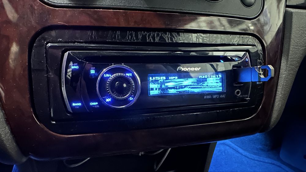 Автомобилно радио Pioneer DEH-P5100UB