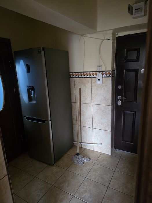 Inchiriez apartament