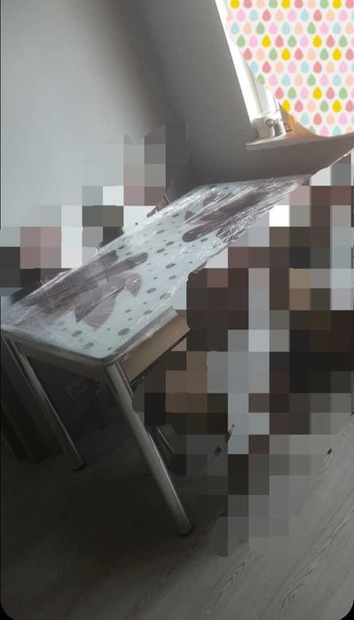 Vând masă sticlă extensibilă