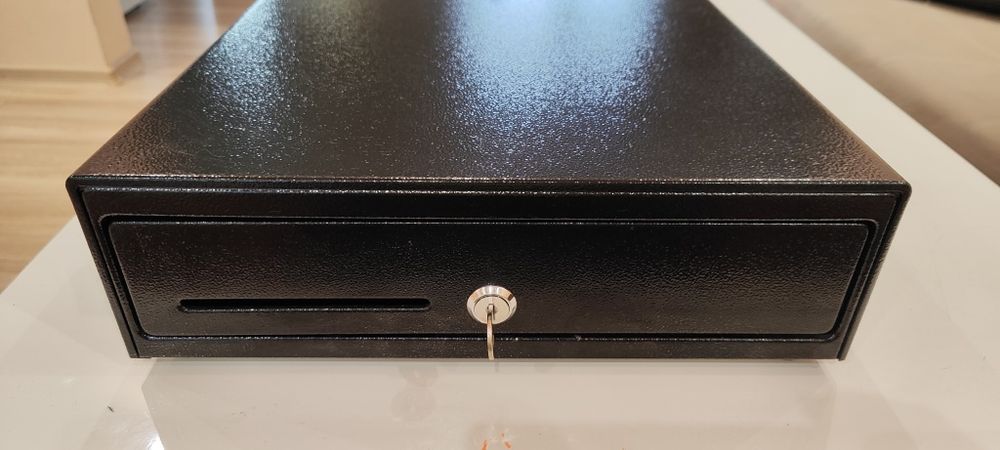 Сейф каса за пари