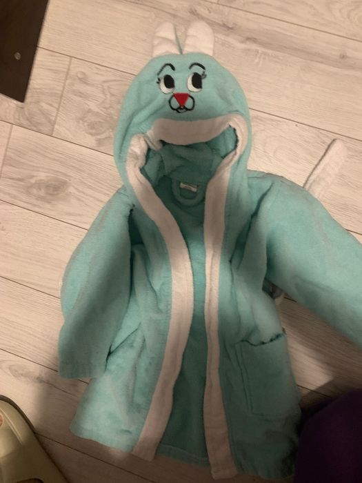 Marsupiu Ergobaby Omnibreeze + haine copil, paturici și Pampers nr 6