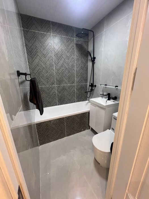 1 в 2 ком/ ул. Бобура