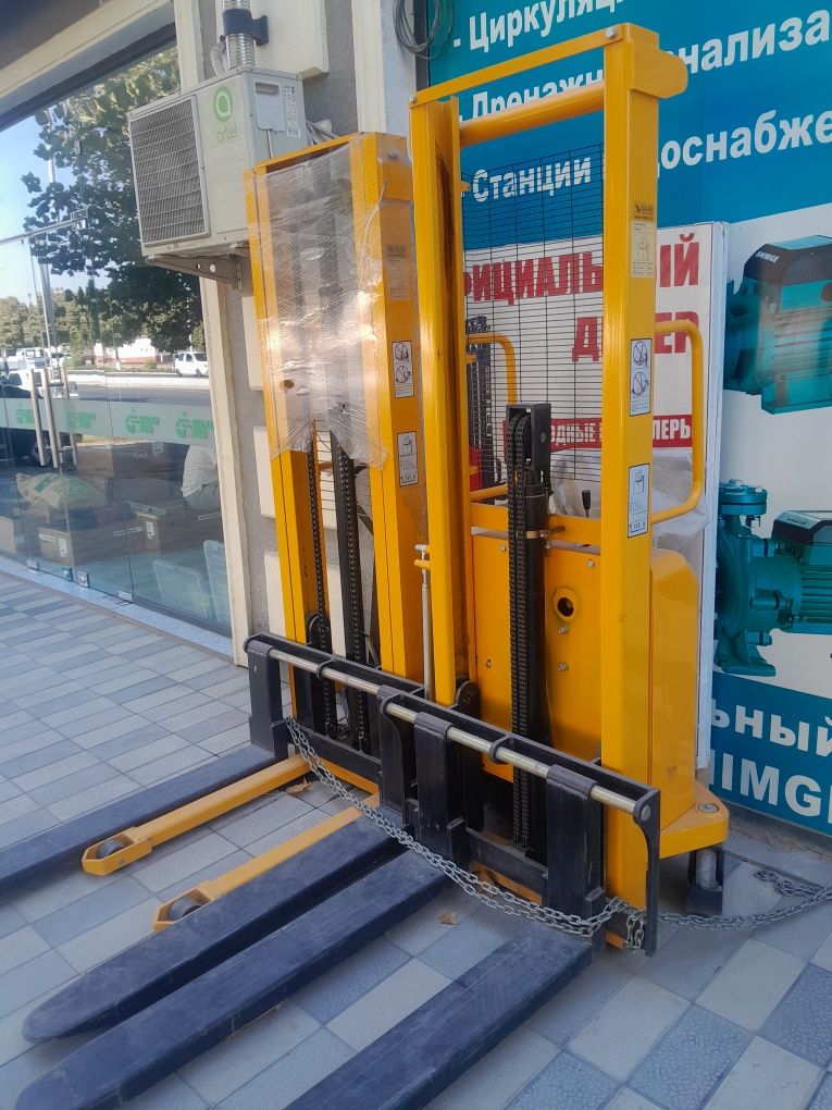 Штаблёр сааб брендига тегишли