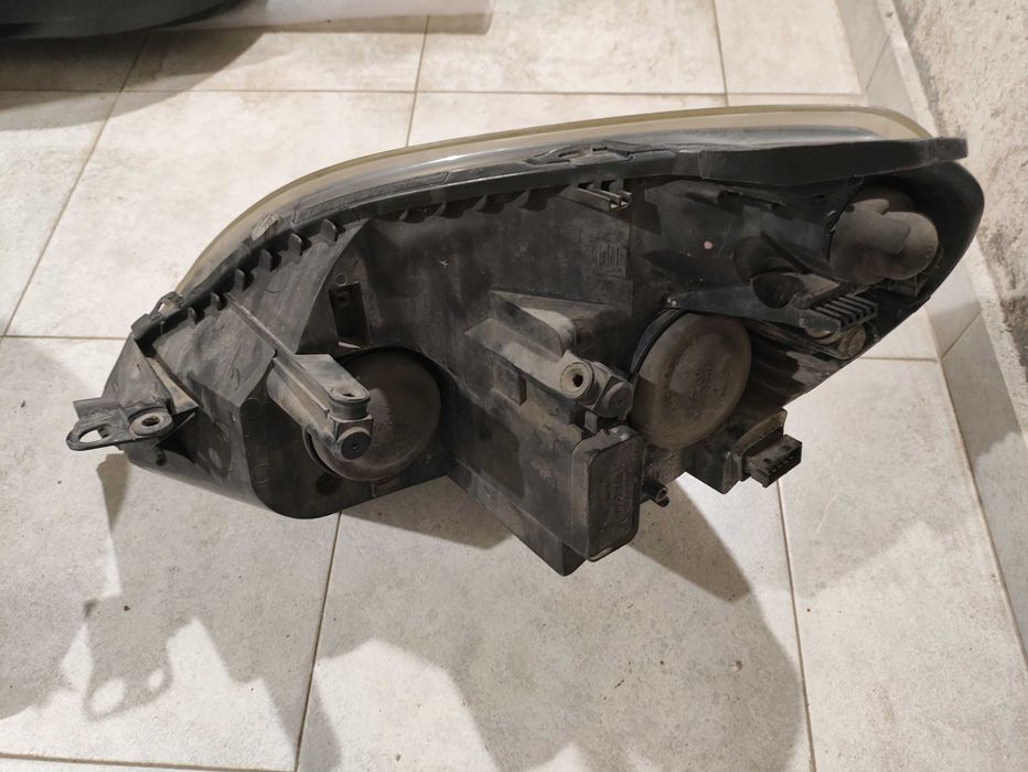 Оригинални фарове за Opel Zafira B
