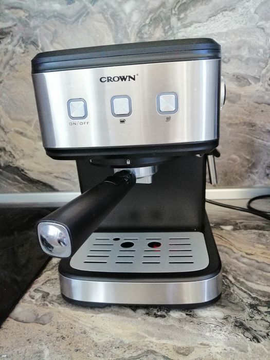 Кафе машина за еспресо CROWN