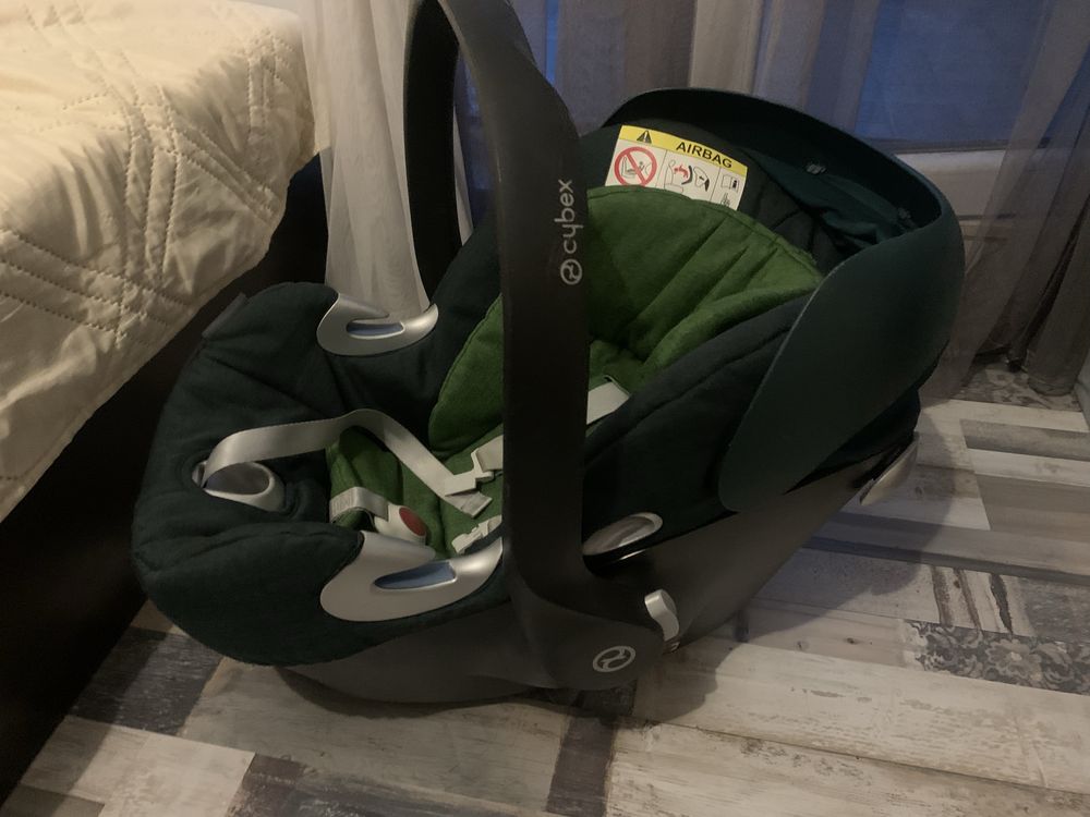 Столче за кола Cybex Aton Q