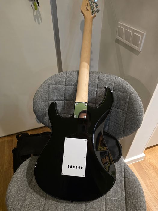 Set Chitara Electrica Yamaha Gigmaker + Amplificator și husa