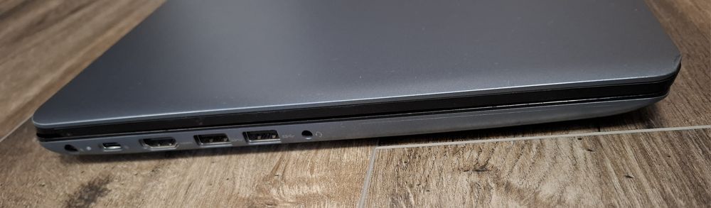 Лаптоп 15.6 Dell Latitude 5581