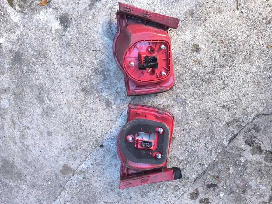 Stop / stopuri / triple Vw Passat B6 sedan