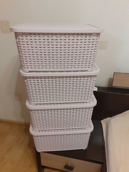 Продам пластиковые контейнеры для хранения