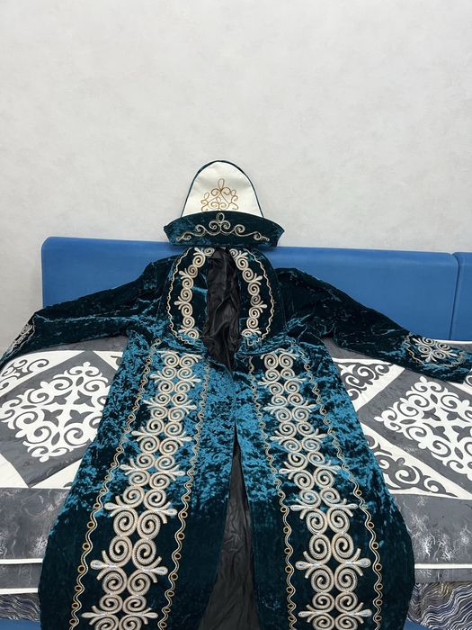 Напрокат казахские национальные костюмы,мужские шапаны,размер 48-54