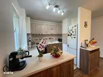 Apartament 3 camere, 67 mp, doua balcoane, garaj + parcare, zona Teilo