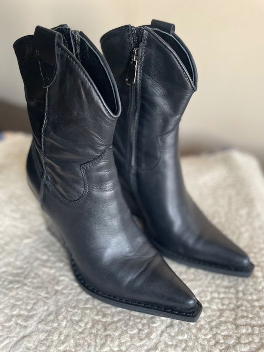 Кожени боти, No. 38