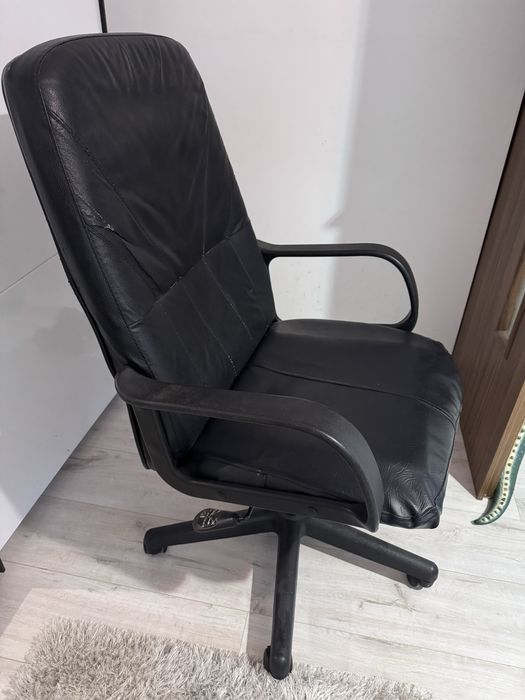 Scaun de birou, functioneaza perfect