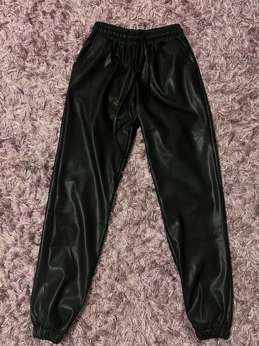 Pantaloni damă din piele (toate mărimile)