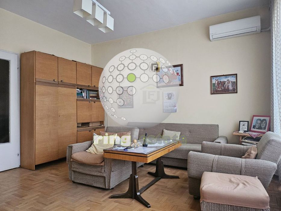 Продава се Двустаен апартамент в Пловдив, Център - 70 кв.м за 1272 €/кв.м - Снимка #2