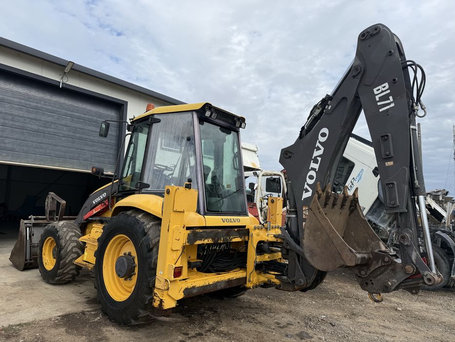 Buldoexcavator Volvo BL 71 4x4